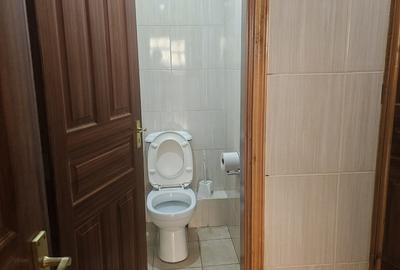 900 ft² Office with Service Charge Included at Ngara - 4