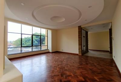 5 Bed Townhouse with En Suite in Lavington - 3