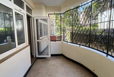 3 Bed Apartment with En Suite in Westlands Area - 4