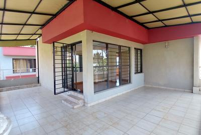 5 Bed Townhouse with En Suite in Lavington