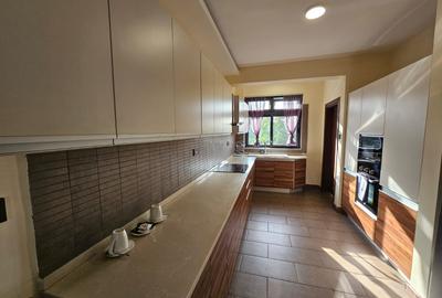 Serviced 3 Bed Apartment with En Suite in Spring Valley - 2