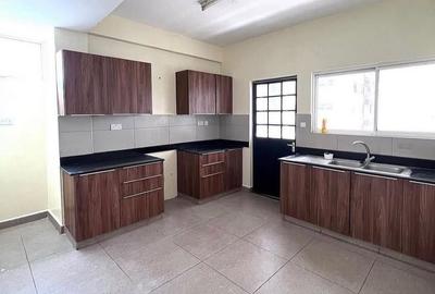 3 Bed Apartment with Swimming Pool in Kilimani