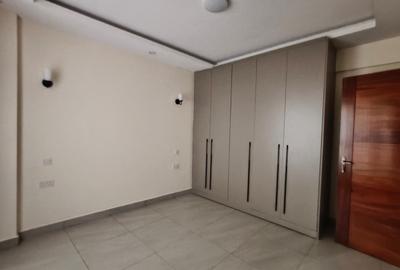 2 Bed Apartment with En Suite at Wood Avenue - 4