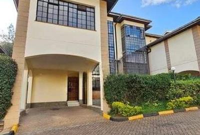 4 Bed Townhouse with En Suite at Lavington