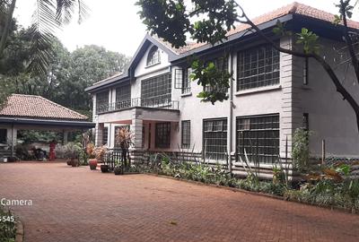 4 Bed House with En Suite in Runda