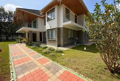 6 Bed House with En Suite in Karen