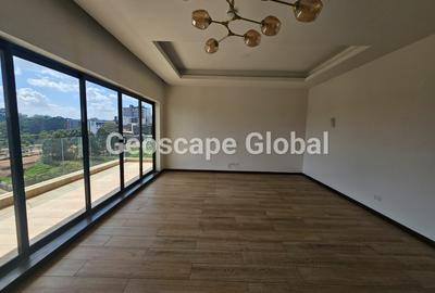 Furnished 3 Bed Apartment with En Suite in Rosslyn