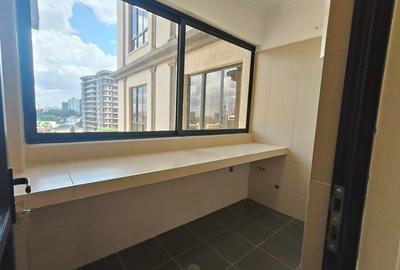 2 Bed Apartment with En Suite at Brookside - 4