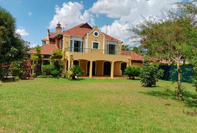5 Bed Villa with En Suite in Runda