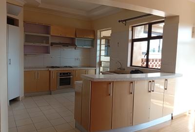 3 Bed Apartment with En Suite in Kilimani - 2