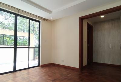 5 Bed Townhouse with En Suite in Lavington