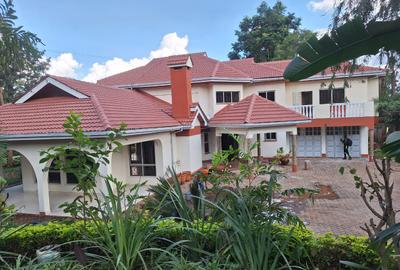 4 Bed House with En Suite in Nyari