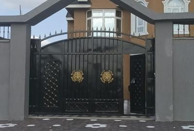 5 Bed House with Garden at Mavoko - 2