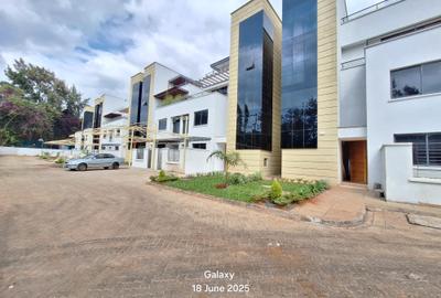 5 Bed Townhouse with En Suite at Convent Drive - 2