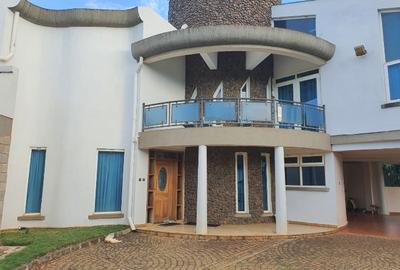 4 Bed Townhouse with En Suite at Runda Drive