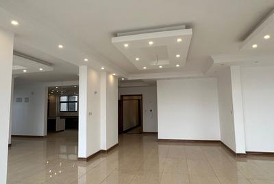 4 Bed Apartment with En Suite in General Mathenge