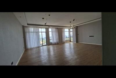 3 Bed Apartment with En Suite in Brookside - 2