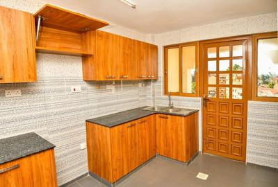 2 Bed Apartment with En Suite in Ruaka