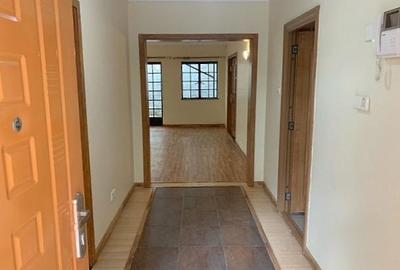 5 Bed Townhouse with En Suite at Othaya Road