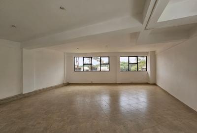 760 ft² Commercial Property with Parking in Kitisuru - 3