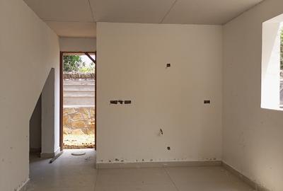 5 Bed Villa with En Suite in Nyali Area - 4