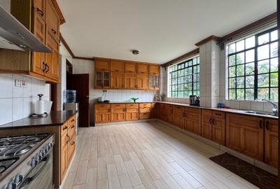 5 Bed House with En Suite in Karen - 4