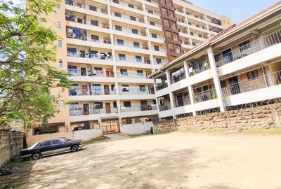 3 Bed Apartment with En Suite in Ngong Road