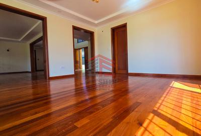 5 Bed House with En Suite in Kitisuru - 4