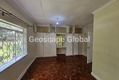 4 Bed House with En Suite in Gigiri - 2