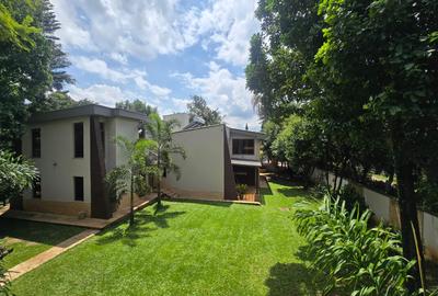 6 Bed House with En Suite in Loresho