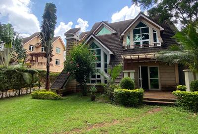 5 Bed Townhouse with En Suite in Lavington - 2
