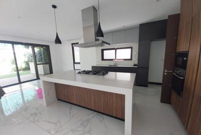 5 Bed Townhouse with Staff Quarters at Peponi Road