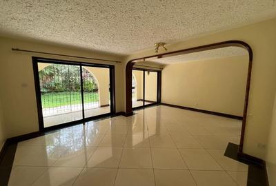 5 Bed Townhouse with En Suite in Westlands Area