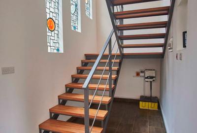 3 Bed House with En Suite in Kitisuru