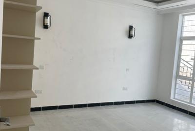 4 Bed House with En Suite in Ruiru - 2