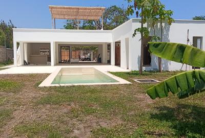 3 Bed Villa with En Suite in Diani - 2