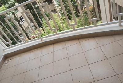 2 Bed Apartment with En Suite in Brookside - 4