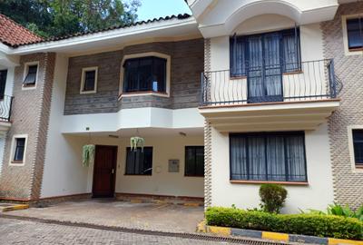 4 Bed Townhouse with En Suite in Brookside