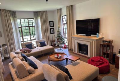 5 Bed Townhouse with En Suite in Runda - 3