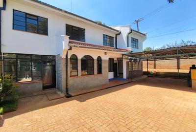 4 Bed Townhouse with En Suite at Lavington Green