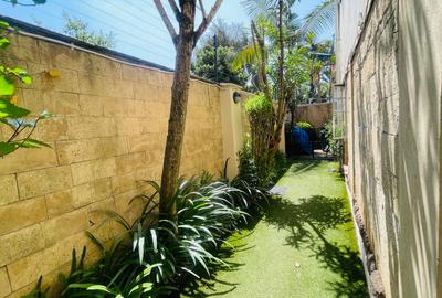 5 Bed Townhouse with En Suite in Kilimani