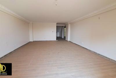 5 Bed Apartment with En Suite at 3Rd Parklands