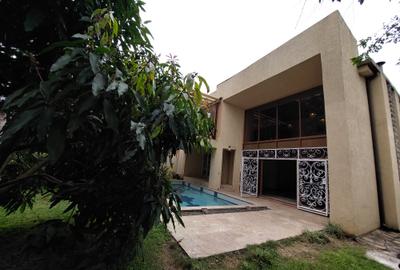 5 Bed Townhouse with En Suite at Lavington