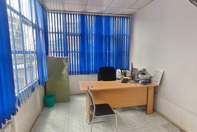 400 ft² Office with Service Charge Included in Westlands Area - 3