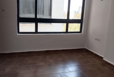 2 Bed Apartment with En Suite at Westlands - 4