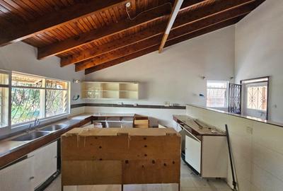 4 Bed House with En Suite in Runda - 4