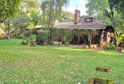 4 Bed House with En Suite at Lakeview Avenue - 2