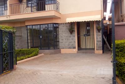 4 Bed Townhouse with En Suite in South B