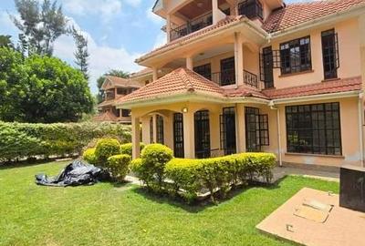 5 Bed Townhouse with En Suite at Lavington