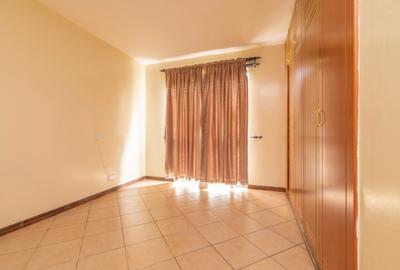 3 Bed Apartment with En Suite in Kileleshwa